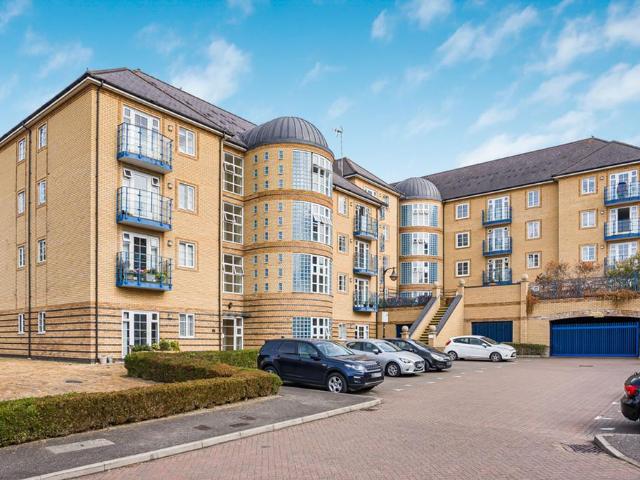 2 bedroom flat for sale