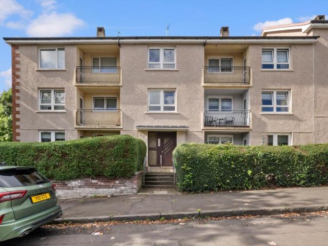 2 bedroom flat for sale