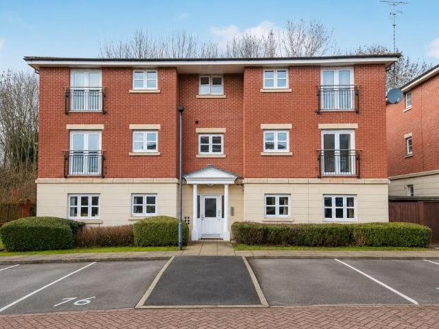 2 bedroom flat for sale