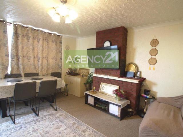 2 bedroom flat for sale