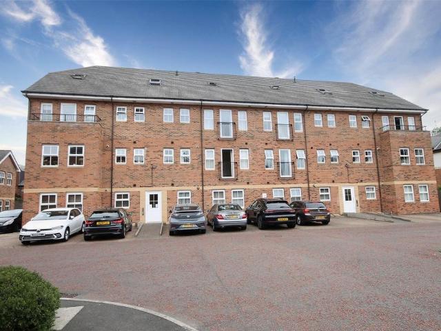 2 bedroom flat for sale