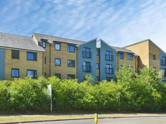 2 bedroom flat for sale