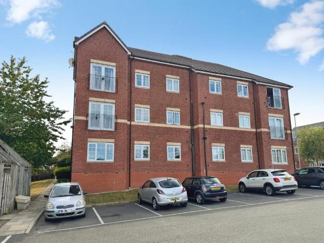 2 bedroom flat for sale