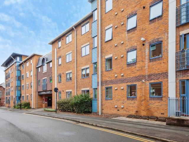 2 bedroom flat for sale