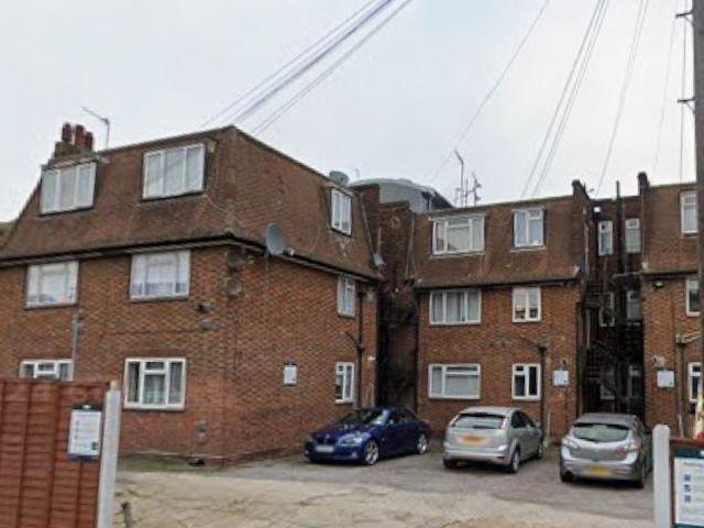 2 bedroom flat for sale