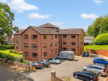 2 bedroom flat for sale