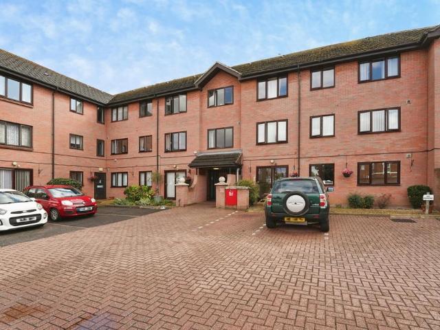 2 bedroom flat for sale