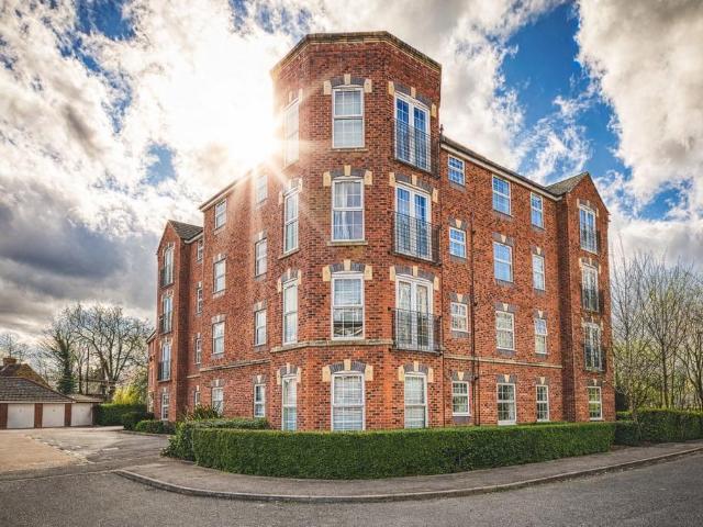 2 bedroom apartment for sale