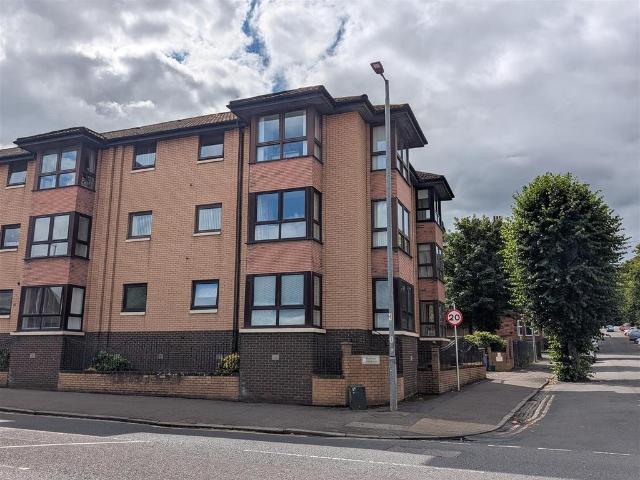 2 bedroom flat for sale