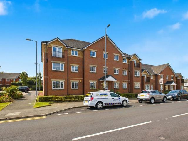 2 bedroom flat for sale