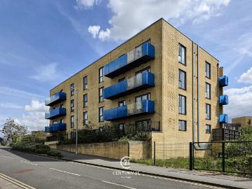 2 bedroom flat for sale