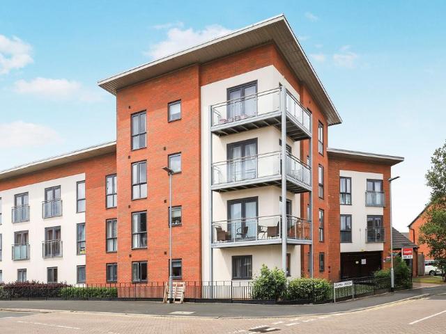 2 bedroom flat for sale