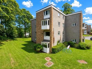 2 bedroom flat for sale