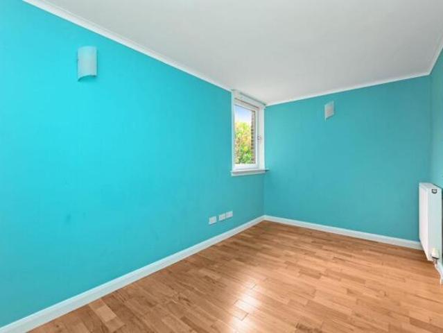 2 bedroom flat for sale in 4F, Fair A Far, Cramond, Edinburgh, EH4 6QD, EH4