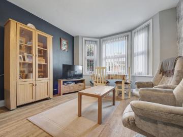 Northern Ireland - Garden, Equipped kitchen