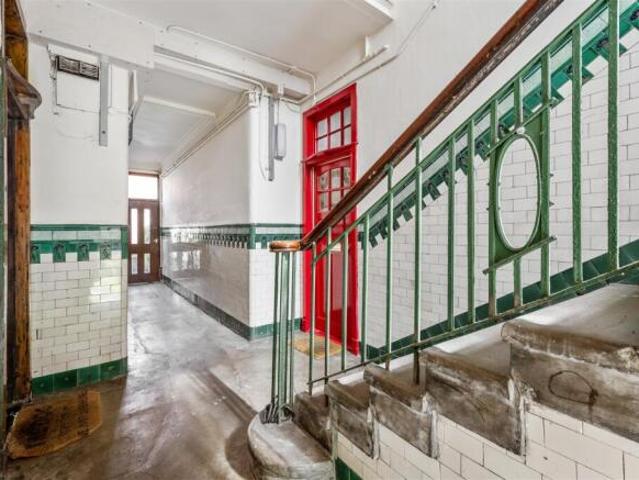 2 bedroom flat for sale in 3/2 279 Crow Road, Broomhill, G11 7BG, G11