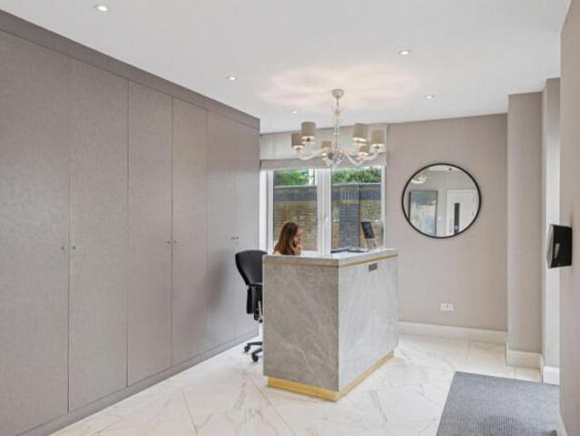 2 bedroom flat for sale in The Quadrangle, Chelsea Harbour, London, SW10 0, SW10