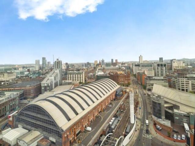 2 bedroom flat for sale in Whitworth Street West, Manchester, Greater Manchester, M1