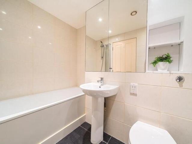 2 bedroom flat for sale in Alexandra Court, Moscow Road, W2