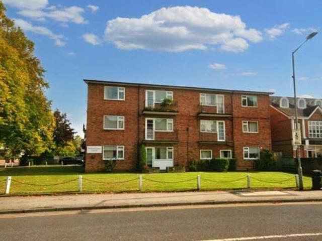 2 Bedroom Flat For Sale In Beaconsfield