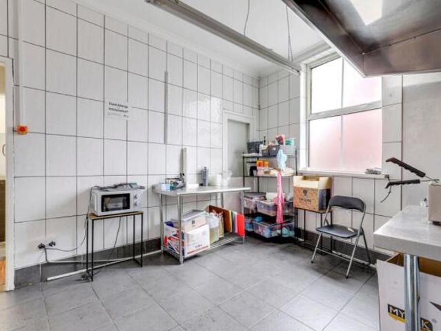2 bedroom flat for sale in Birrell Road, Forest Fields, NG7
