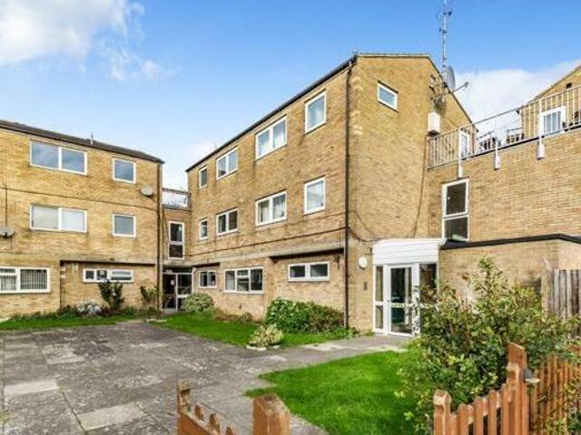 2 Bedroom Flat For Sale In Buckinghamshire