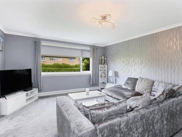 2 bedroom flat for sale in Burns Drive, Kirkintilloch, Glasgow, East Dunbartonshire, G66