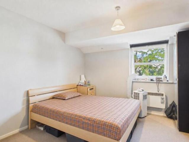 2 bedroom flat for sale in Castle Hill, Reading, Berkshire, RG1