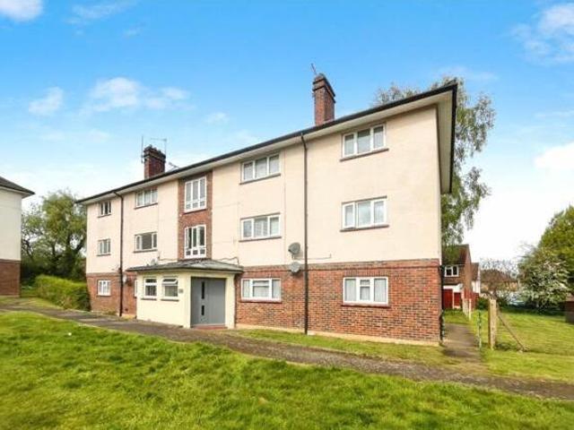 2 Bedroom Flat For Sale In Chatham, Kent