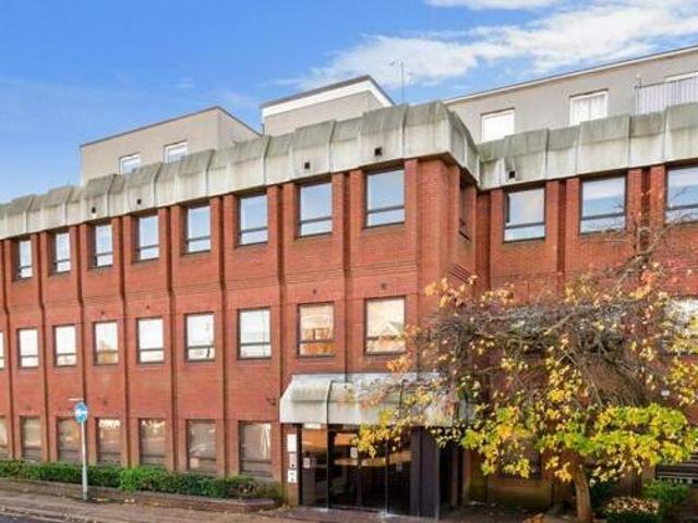 2 Bedroom Flat For Sale In East Grinstead