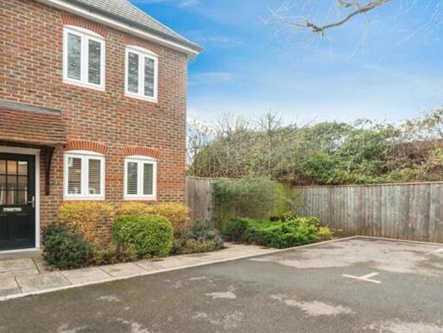 2 Bedroom Flat For Sale In Esher, Surrey