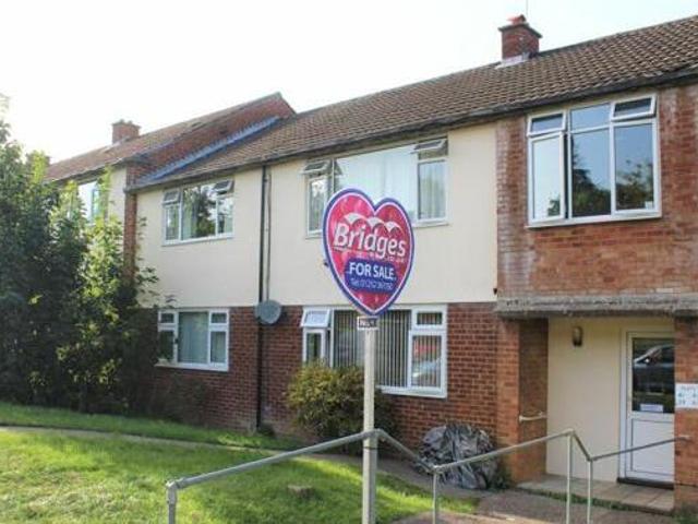 2 Bedroom Flat For Sale In Farnham, Surrey
