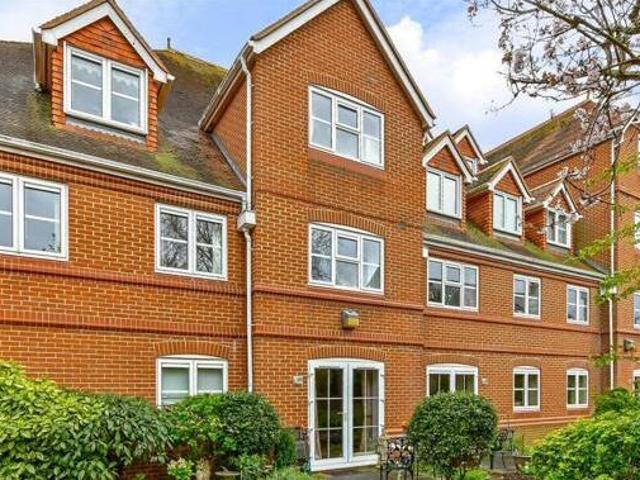 2 Bedroom Flat For Sale In Faversham