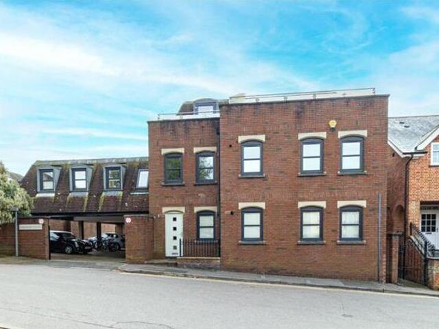 2 Bedroom Flat For Sale In Harpenden