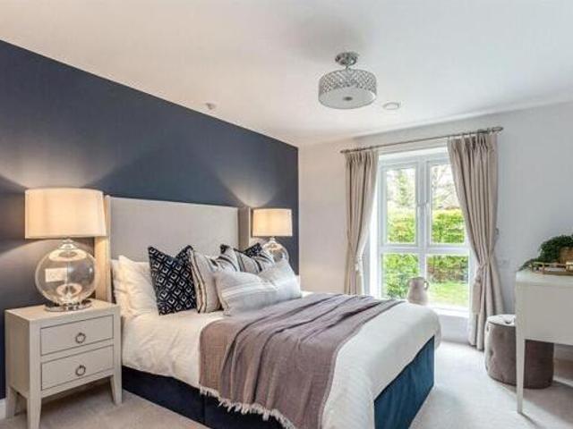 2 Bedroom Flat For Sale In Henley on thames