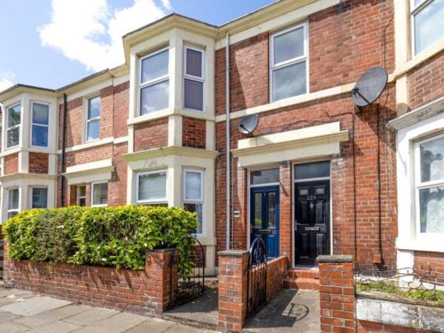 2 bedroom flat for sale in Helmsley Road, Sandyford, Newcastle upon Tyne, NE2