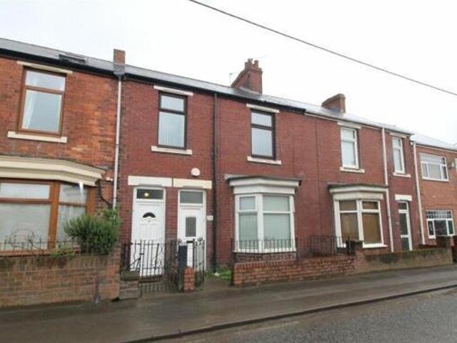 2 Bedroom Flat For Sale In Houghton Le Spring, Tyne And Wear