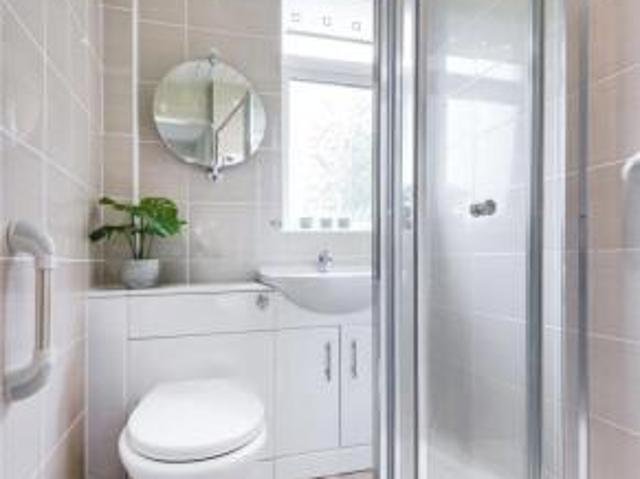 2 bedroom flat for sale in Keystone Avenue, Milngavie, Glasgow, East Dunbartonshire, G62