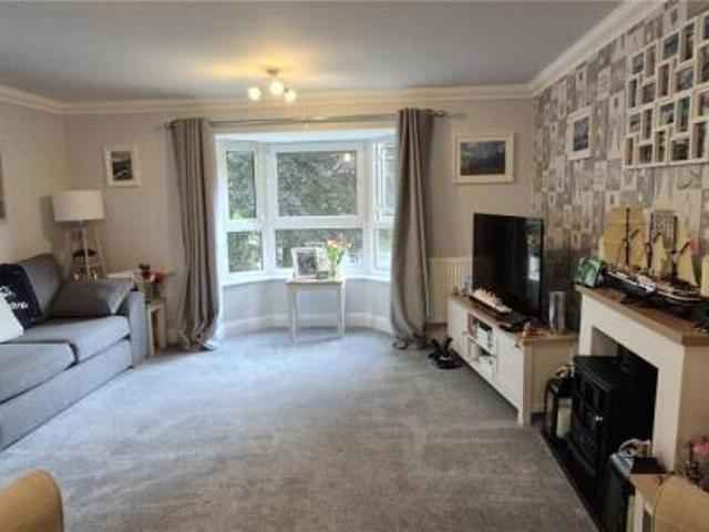2 bedroom flat for sale in London Road, Maidstone, Kent, ME16