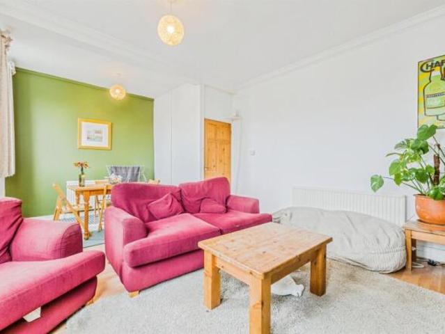 2 bedroom flat for sale in Newport Road, Roath, Cardiff, CF24