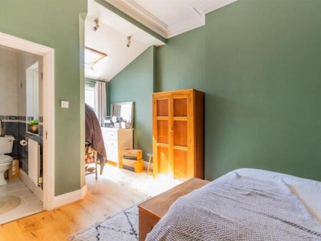 2 bedroom flat for sale in Ninian Road, Roath Park, Cardiff, CF23