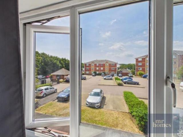 2 bedroom flat for sale in O'Leary Drive, Windsor Quay, Cardiff, CF11