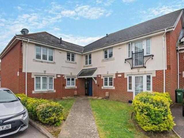 2 Bedroom Flat For Sale In Portsmouth
