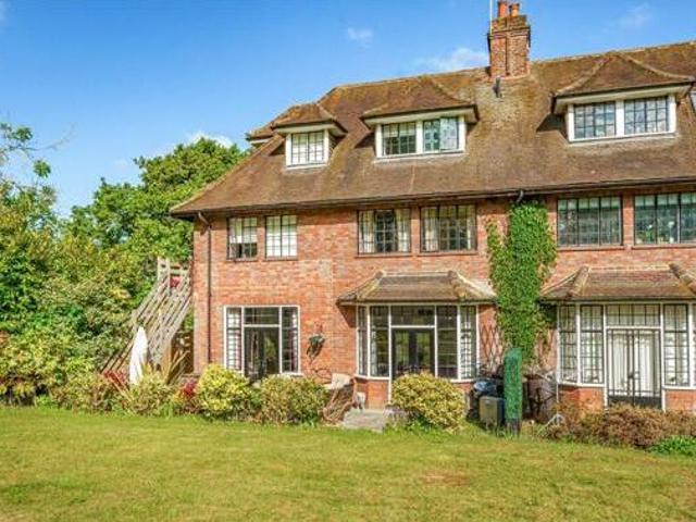 2 Bedroom Flat For Sale In Rickmansworth