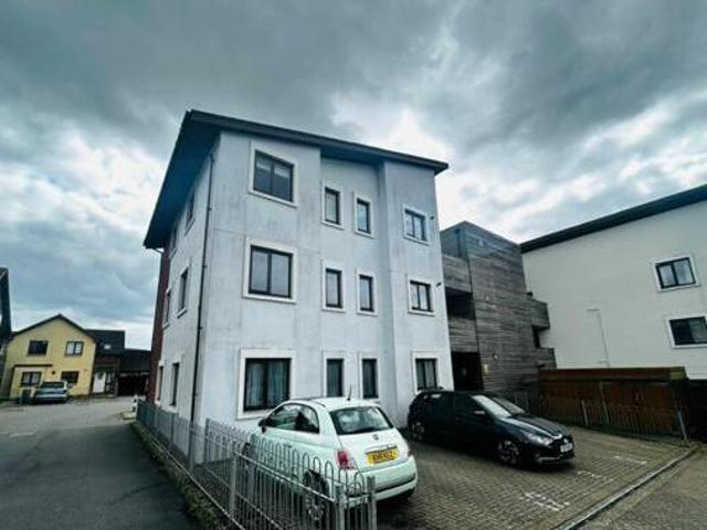 2 Bedroom Flat For Sale In Sandown