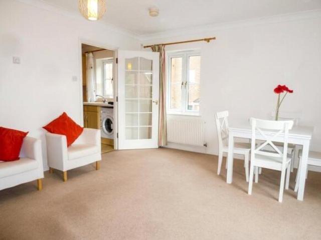 2 bedroom flat for rent in Tamesis Place, Patrick Road, Caversham, Reading, RG4