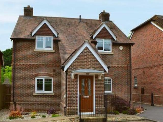 2 Bedroom Flat For Rent In Tadley