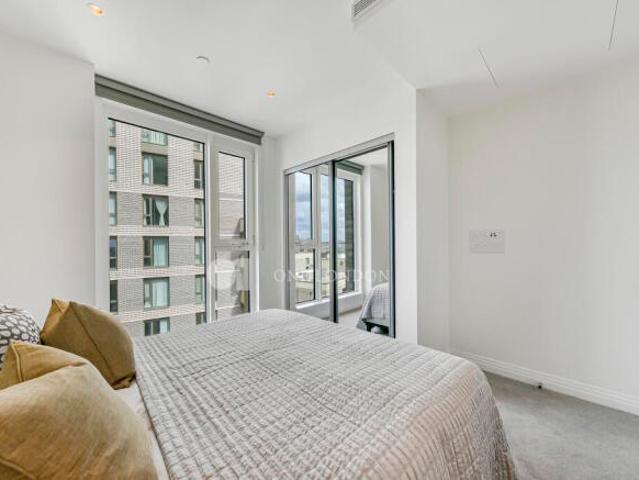 2 bedroom flat for rent in The Pinnacle, Oval Village, SE11