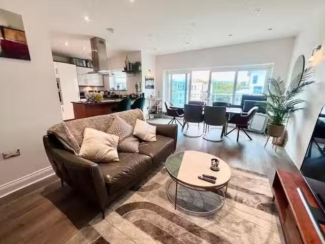 2 bedroom flat for rent in The Reef, Boscombe Spa Road, BH5