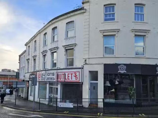2 bedroom flat for rent in The Triangle, Triangle, BH2